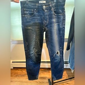 MOUSSY distressed jeans. Size 27. Straight leg. Hole at knee.